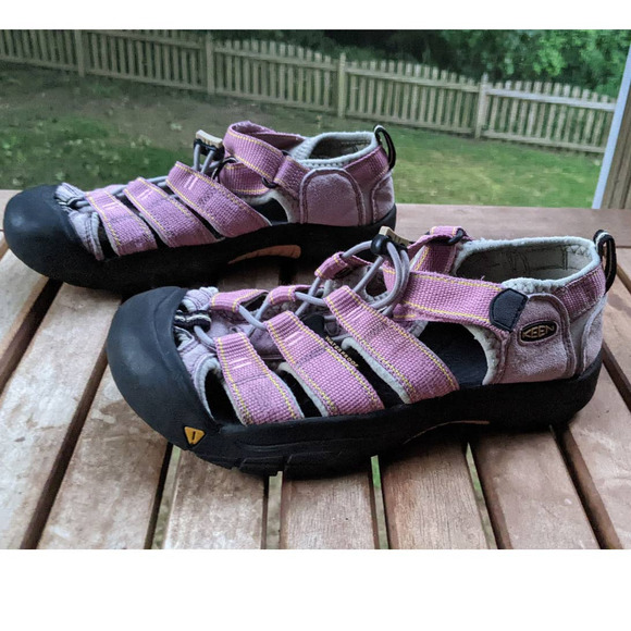Keen Women's Newport H2 Hiking Sandal size 6  pink and gray - Picture 3 of 9
